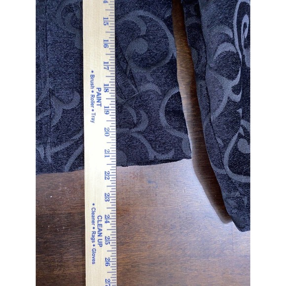 Croft & Barrow Floral Embossed Black Long Sleeve Velvet Jacket Size M Button Top - Picture 14 of 16